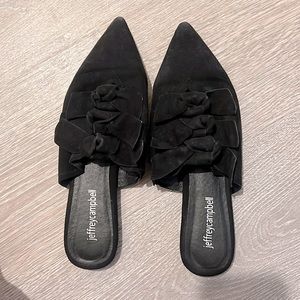 Suede black flats with bows